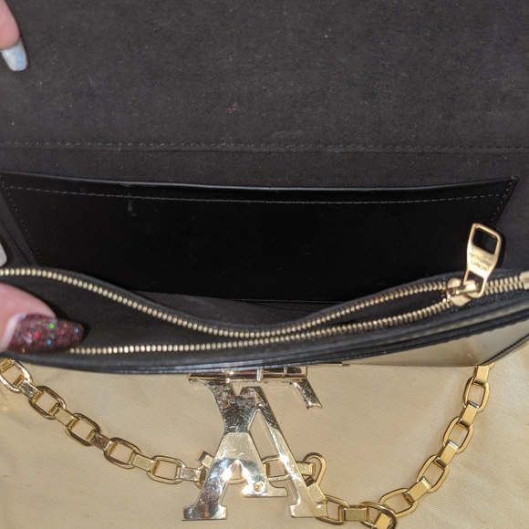 Authentic Louis Vuitton Louise Python GM Bog - Picture 5 of 8